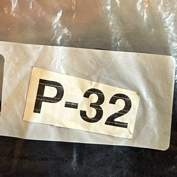 5 for $25🔥XS Maternity Black Cropped Leggings - Picture 4 of 4